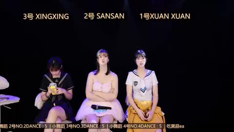 Snapshot of zongyigirls chatting on November 2025 08:03:02 AM zongyigirls online show from November 2025 08:03:02 AM