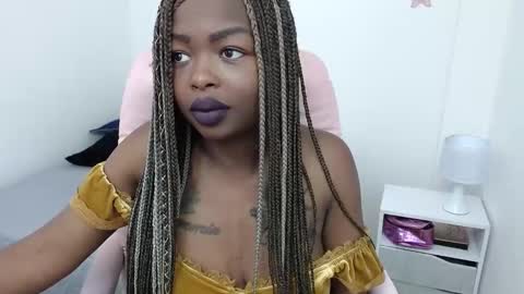 Snapshot of zooee_p chatting on January 2025 11:35:02 AM Zooe online show from January 2025 11:35:02 AM