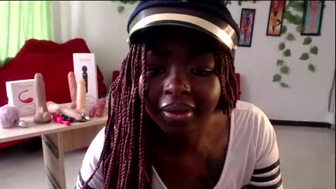 Snapshot of zooee_p chatting on February 2026 06:44:01 PM Zooe online show from February 2026 06:44:01 PM