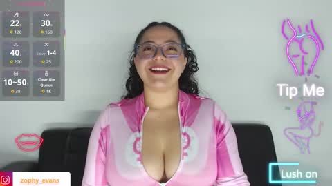 Snapshot of zophy_evans_ chatting on December 2025 02:17:01 AM Zophy online show from December 2025 02:17:01 AM