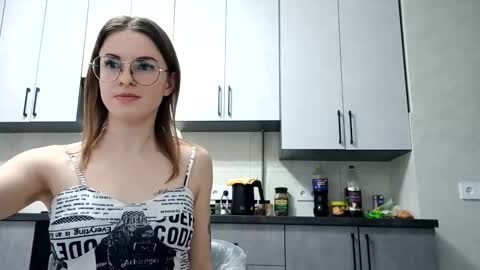 zoriana20 online show from December 2025 07:53:01 PM