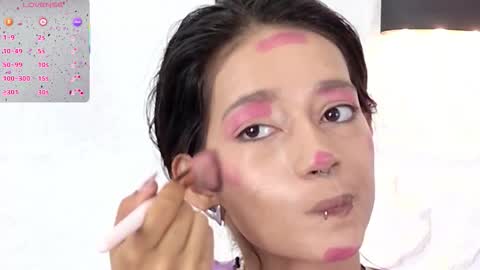 Violeta online show from October 2025 12:20:01 PM