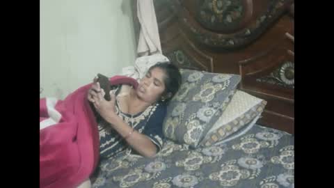 Snapshot of zoyakhan803 chatting on November 2025 09:28:01 PM zoyakhan803 online show from November 2025 09:28:01 PM