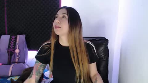 zpzphot online show from October 2025 08:33:01 PM