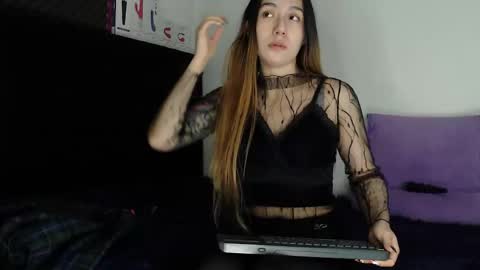 zpzphot online show from November 2025 09:05:02 PM