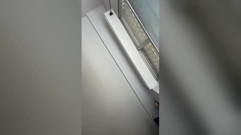 zurdineno online show from February 2026 12:30:01 PM