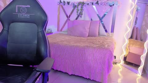 ZURY   online show from April 2026 11:47:02 AM