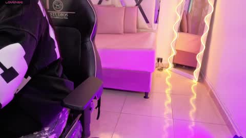 ZURY   online show from April 2026 11:38:02 AM