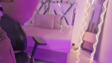 ZURY   online show from April 2026 11:33:01 AM