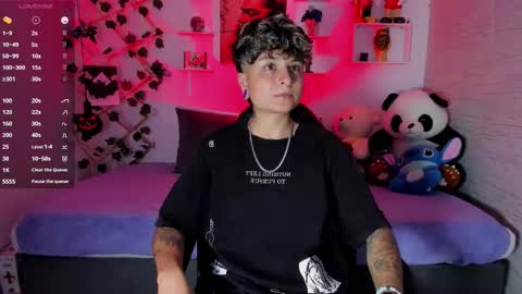 Snapshot of zuryramirez_ chatting on November 2025 12:00:02 AM Zury Ramirez online show from November 2025 12:00:02 AM