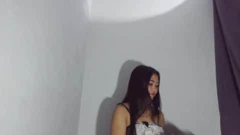 zyra_maris06 online show from August 2026 02:08:01 PM