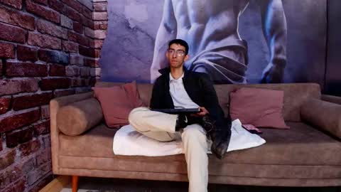 Zyro Nigth online show from November 2025 07:36:01 PM