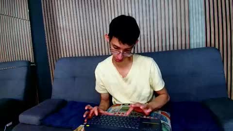 Zyro Nigth online show from December 2025 09:45:02 PM