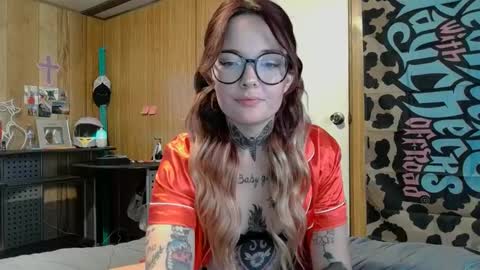 Snapshot of zzgrace chatting on October 2025 03:31:02 PM Gracie online show from October 2025 03:31:02 PM