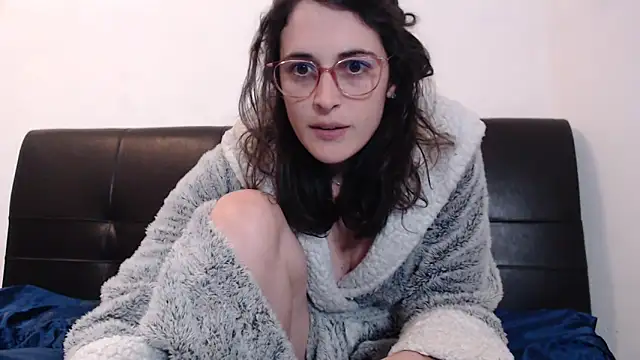 Snapshot of Lunaabbey chatting on January 2025 08:48:02 PM Lunaabbey online show from January 2025 08:48:02 PM