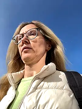 angelmommu online show from November 2025 10:16:01 AM