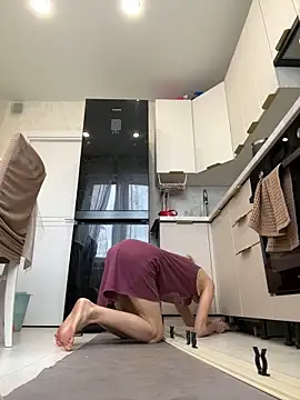 angelmommu online show from November 2025 06:47:01 AM