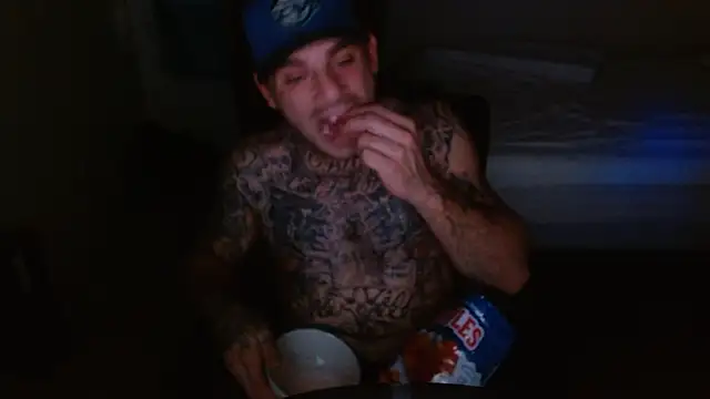 DADDY KANE8--- online show from November 2025 10:31:02 PM