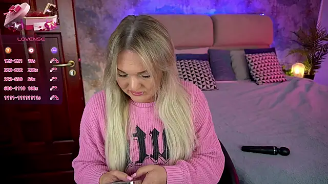 MissyMartinez online show from January 2025 08:01:01 AM