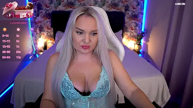 MissyMartinez online show from November 2025 03:56:01 PM