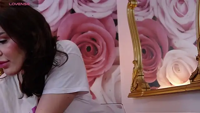 HessaHessy online show from November 2025 07:46:02 AM