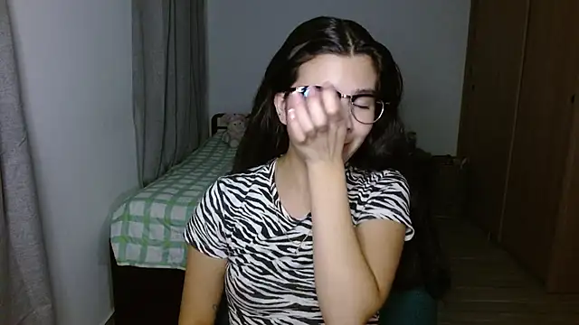 mia  lopez  online show from October 2025 12:54:01 AM