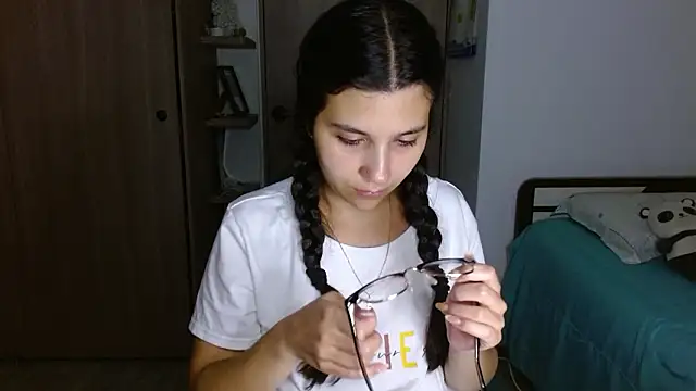 Snapshot of mia__lopez_ chatting on February 2026 04:07:01 AM mia lopez online show from February 2026 04:07:01 AM