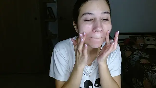 mia  lopez  online show from May 2026 04:19:02 AM