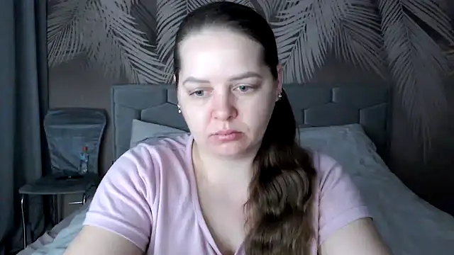 uliastar online show from February 2025 06:08:02 AM