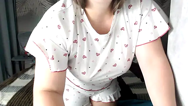 uliastar online show from September 2025 06:46:01 AM