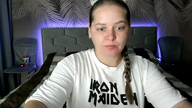 uliastar online show from September 2025 06:46:01 AM