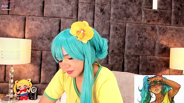 Snapshot of Petit-Rosse chatting on December 2024 08:28:01 PM Petit-Rosse online show from December 2024 08:28:01 PM