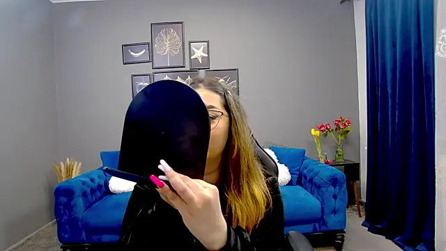 Katewalker  online show from March 2025 05:46:01 PM