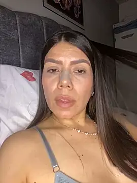 martina contreras online show from April 2026 12:05:01 AM