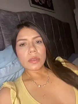 Snapshot of martina_contreras chatting on May 2026 07:04:02 AM martina contreras online show from May 2026 07:04:02 AM