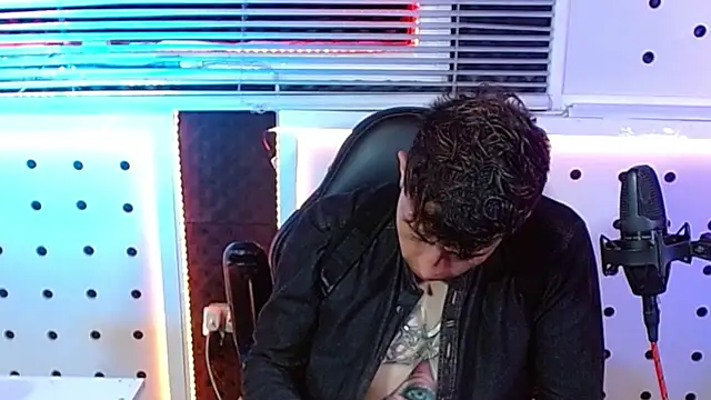 Darko0717 online show from September 2025 11:22:02 AM