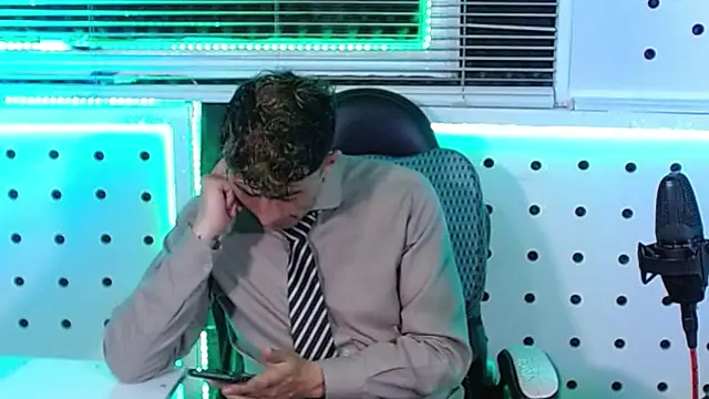 Darko0717 online show from September 2025 11:36:02 AM