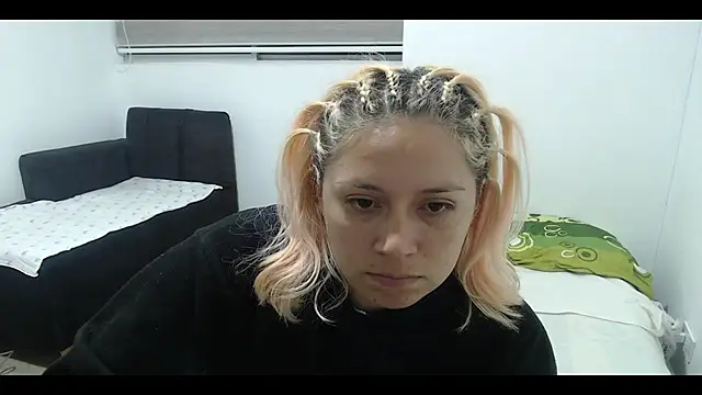 MommyMiaWs online show from January 2025 02:47:02 AM