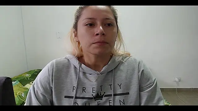 MommyMiaWs online show from February 2025 12:54:01 PM