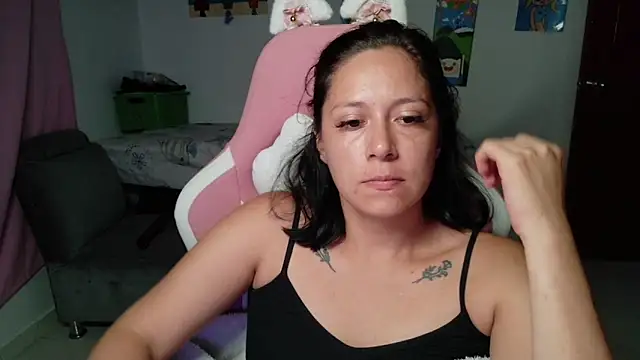 Snapshot of MommyMiaWs chatting on July 2026 02:39:01 AM MommyMiaWs online show from July 2026 02:39:01 AM