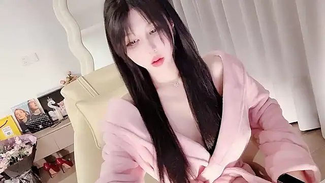 Serena-AU online show from December 2025 03:05:01 PM