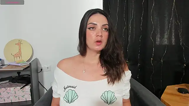 Snapshot of alexysgray chatting on July 2026 05:02:01 PM alexysgray online show from July 2026 05:02:01 PM