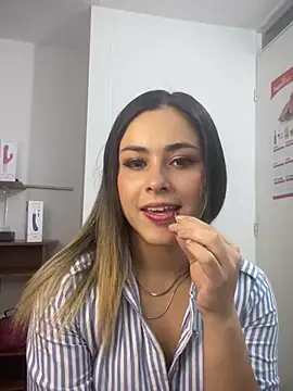 pamelao online show from February 2025 07:31:02 PM