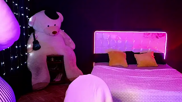 DjennaPalme online show from November 2025 02:54:01 AM