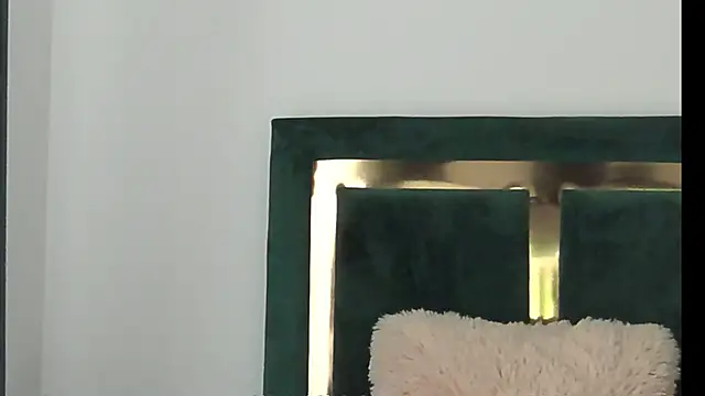 XeniaBlu online show from February 2025 02:57:02 PM