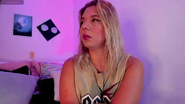 Gaia Stone online show from December 2025 10:13:01 AM