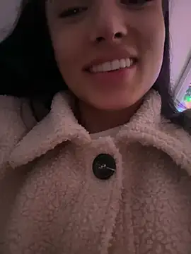 Snapshot of EvaMoet chatting on December 2024 02:07:02 AM EvaMoet online show from December 2024 02:07:02 AM