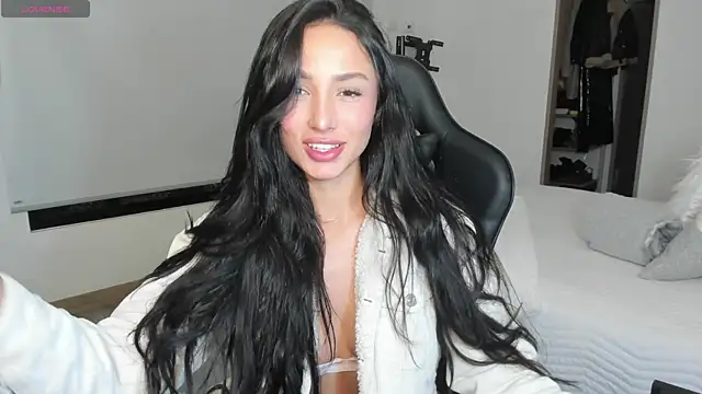 Snapshot of EvaMoet chatting on March 2025 05:50:02 AM EvaMoet online show from March 2025 05:50:02 AM