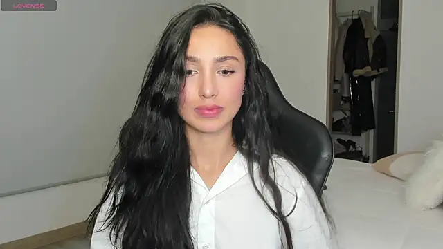 Snapshot of EvaMoet chatting on March 2025 06:53:01 AM EvaMoet online show from March 2025 06:53:01 AM