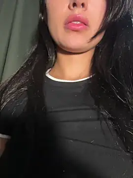 Snapshot of EvaMoet chatting on October 2025 01:06:02 AM EvaMoet online show from October 2025 01:06:02 AM